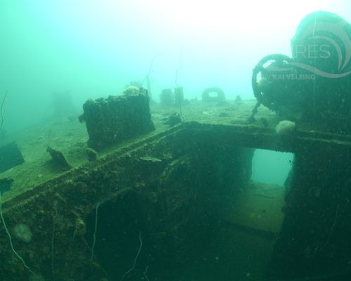 Taucher und Wracks Taucher und Wracks